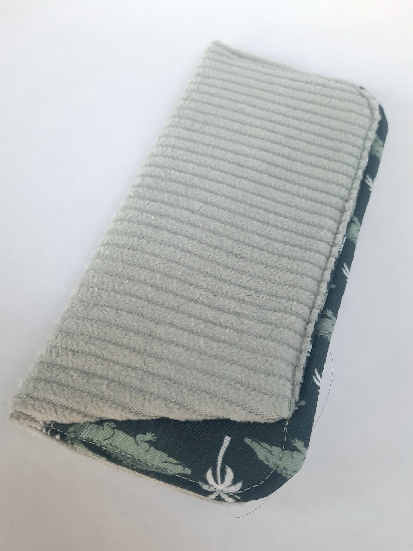 Brilhoesje saliegroen+krokodilletjes