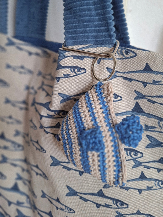 Bag charm ´visje´ - blauw+beige