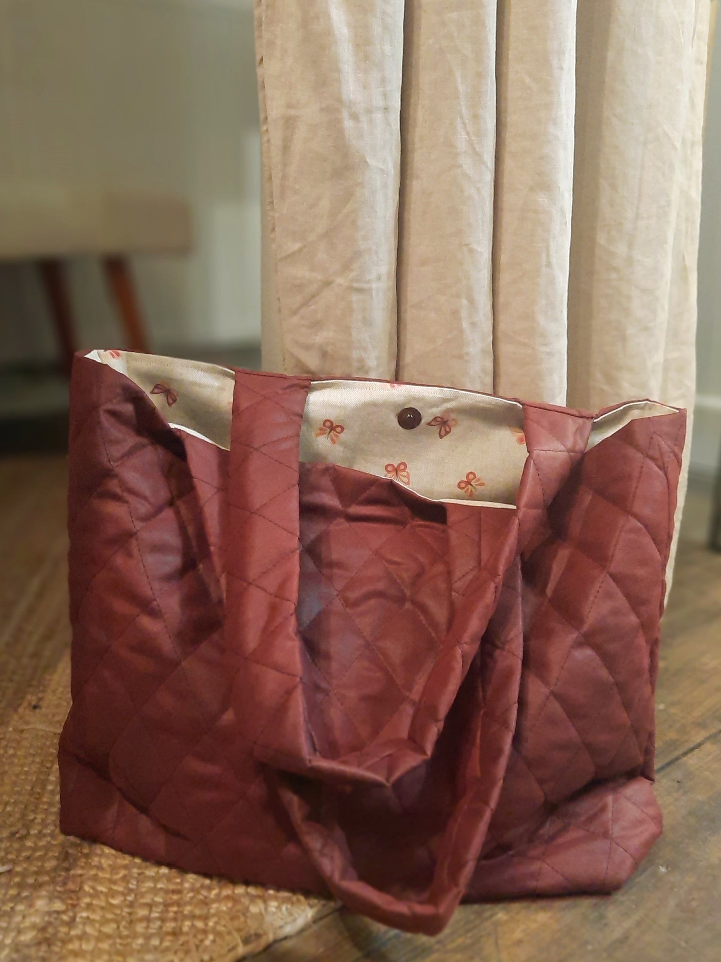 XL-tas, gewatteerd, kleur burgundy